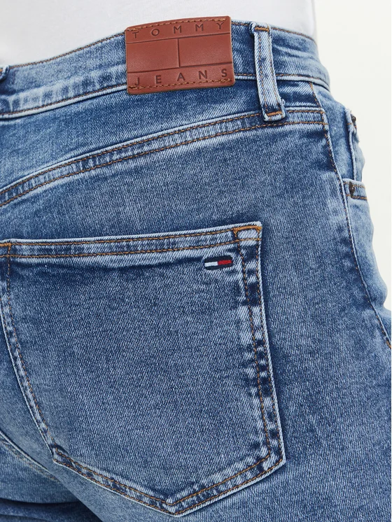 tommy-jeans-tzin-sylvia-dw0dw20654-mple-flare-fit-0000305039835 (1)